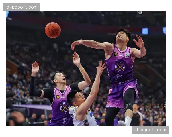 季后赛至今，三分球出手占比下降对比赛风格的影响